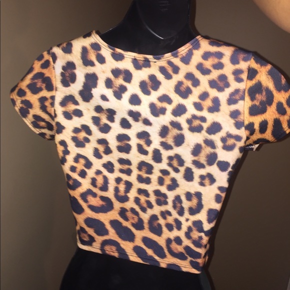 Rue 21 Cheetah Print Crop Top - Picture 2 of 2
